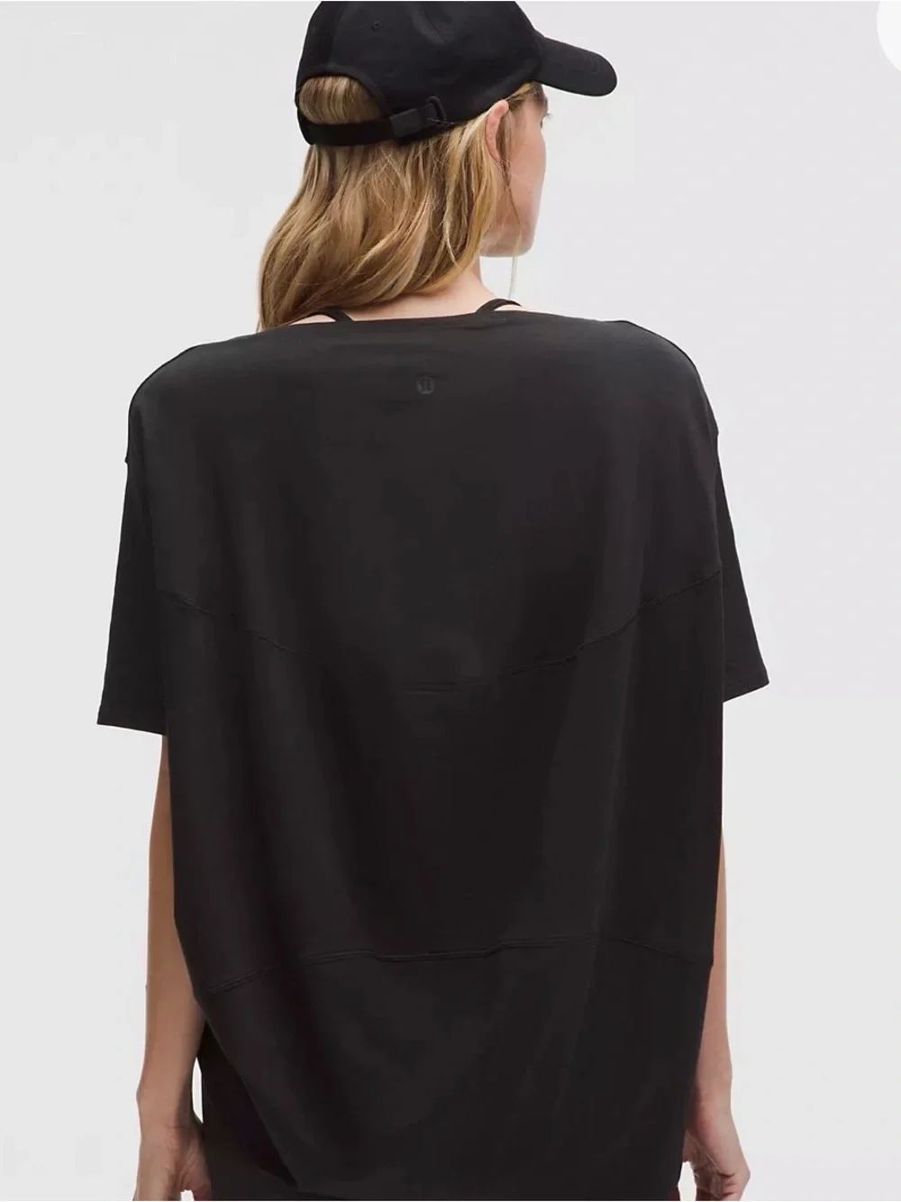 Lululemon back in action tee